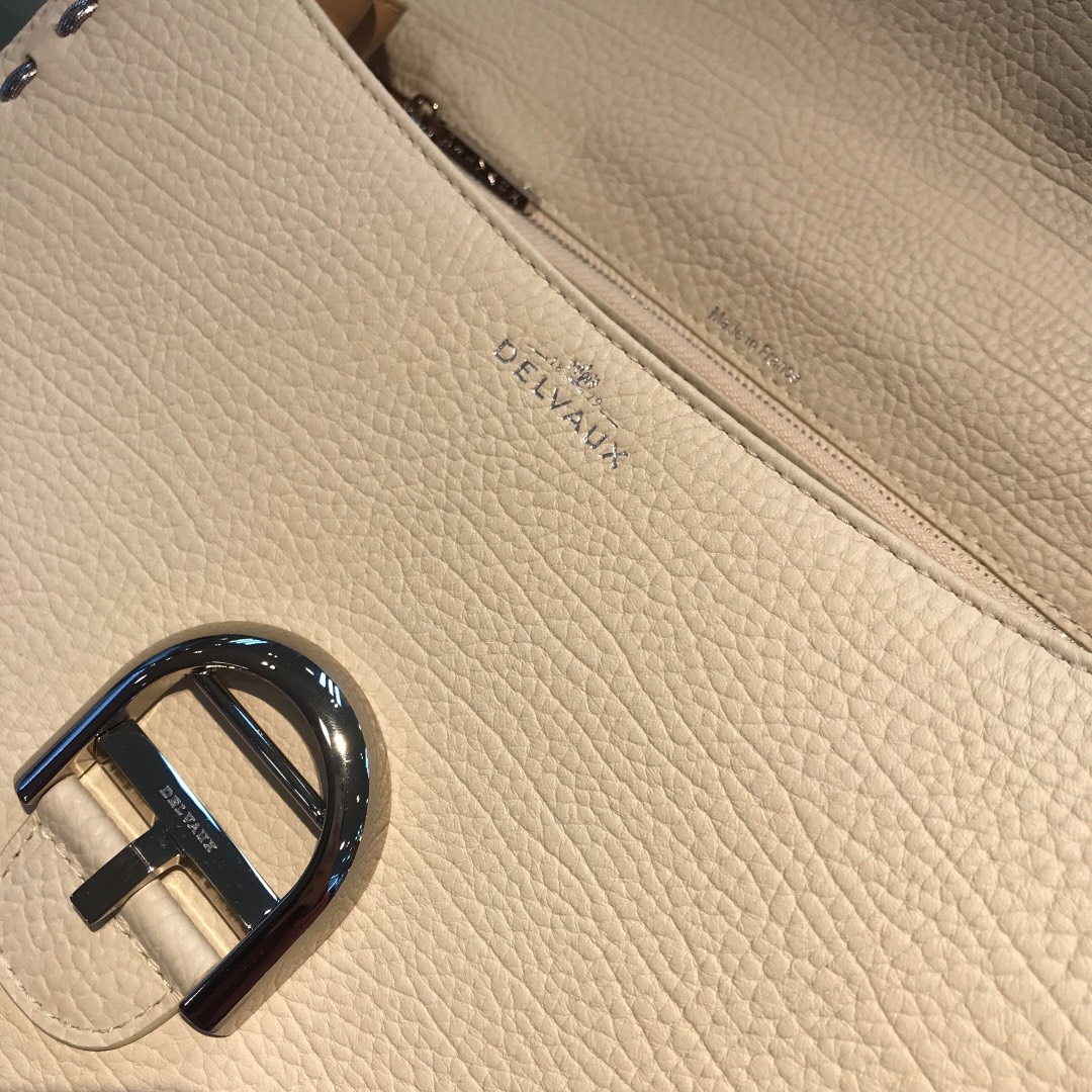 델보 브리앙 토트백